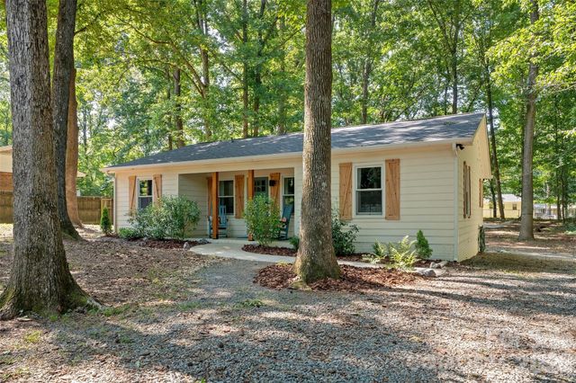 317 Jackson Place, Matthews, NC 28104