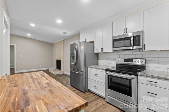 317 Jackson Place, Matthews, NC 28104