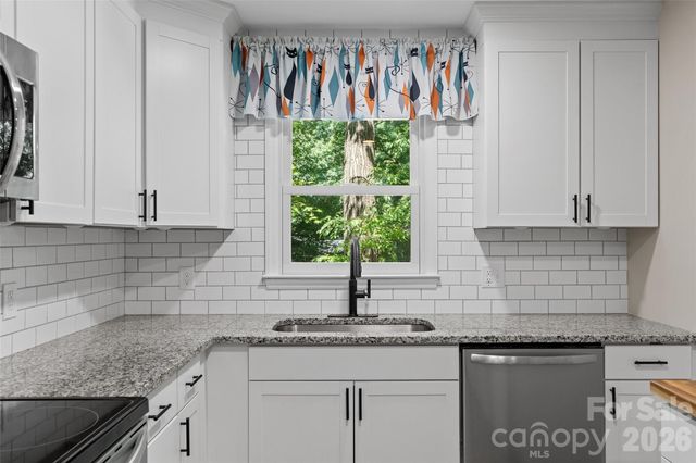 317 Jackson Place, Matthews, NC 28104