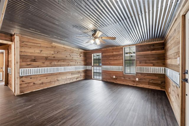 122 County Road 223, Brookeland, TX 75931