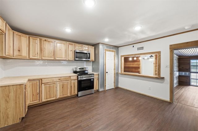 122 County Road 223, Brookeland, TX 75931