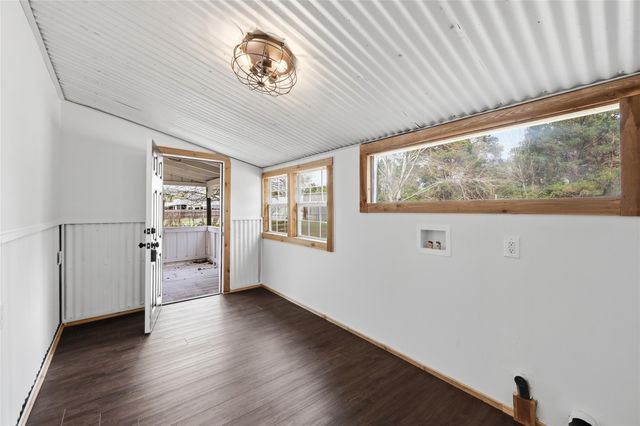 122 County Road 223, Brookeland, TX 75931