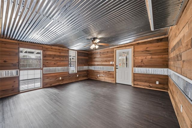 122 County Road 223, Brookeland, TX 75931