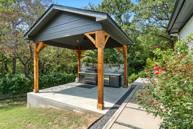 1001 Trinity Oaks Road, Weatherford, TX 76087