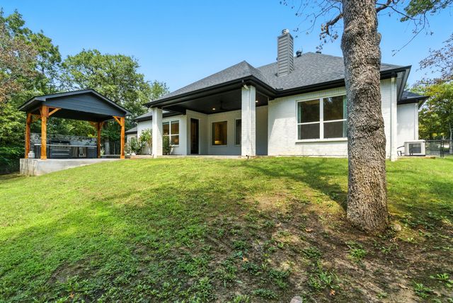 1001 Trinity Oaks Road, Weatherford, TX 76087