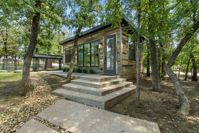 1001 Trinity Oaks Road, Weatherford, TX 76087