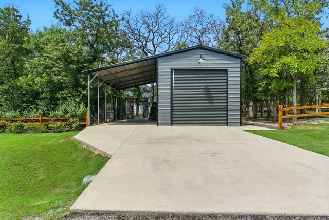 1001 Trinity Oaks Road, Weatherford, TX 76087