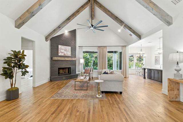 1001 Trinity Oaks Road, Weatherford, TX 76087