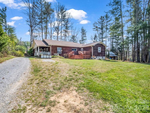 47 Granny Apple Road, Hendersonville, NC 28792