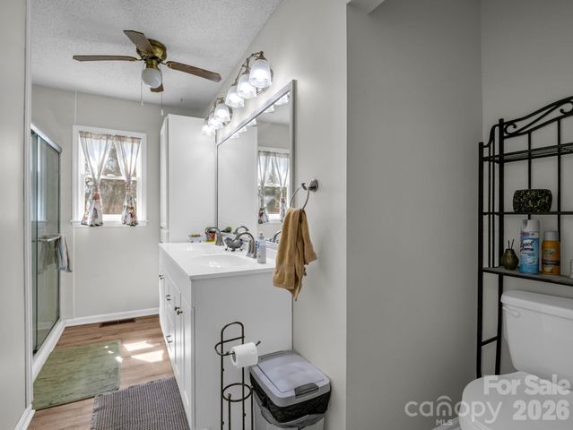 47 Granny Apple Road, Hendersonville, NC 28792