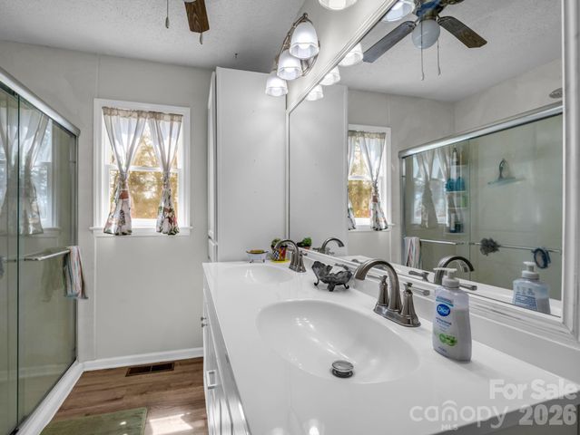 47 Granny Apple Road, Hendersonville, NC 28792