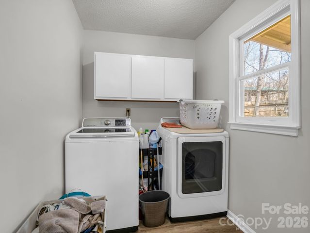 47 Granny Apple Road, Hendersonville, NC 28792