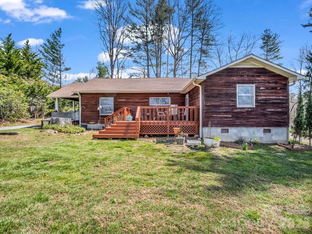 47 Granny Apple Road, Hendersonville, NC 28792