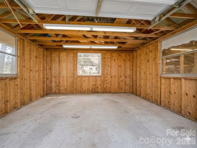 47 Granny Apple Road, Hendersonville, NC 28792