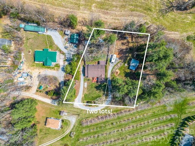 47 Granny Apple Road, Hendersonville, NC 28792