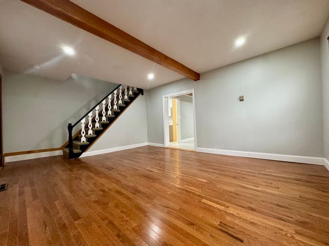 17 Cedar Ct, Lowell, MA 01852