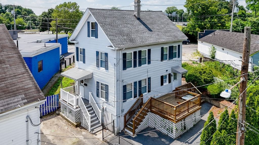 17 Cedar Ct, Lowell, MA 01852