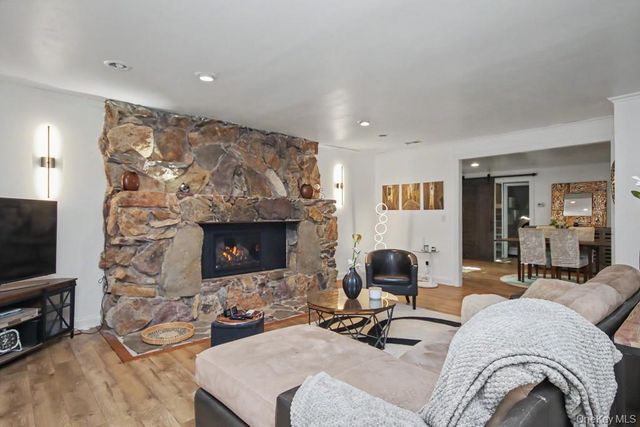 4 Scarborough Circle, Rock Hill, NY 12775