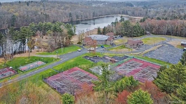 4 Scarborough Circle, Rock Hill, NY 12775