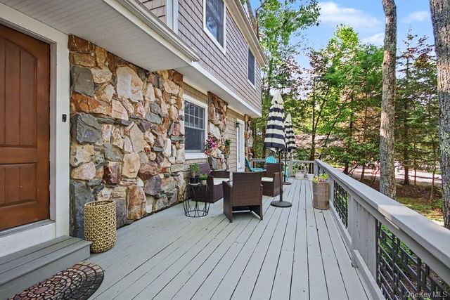 4 Scarborough Circle, Rock Hill, NY 12775