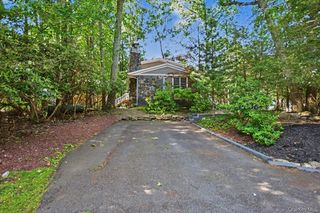4 Scarborough Circle, Rock Hill, NY 12775