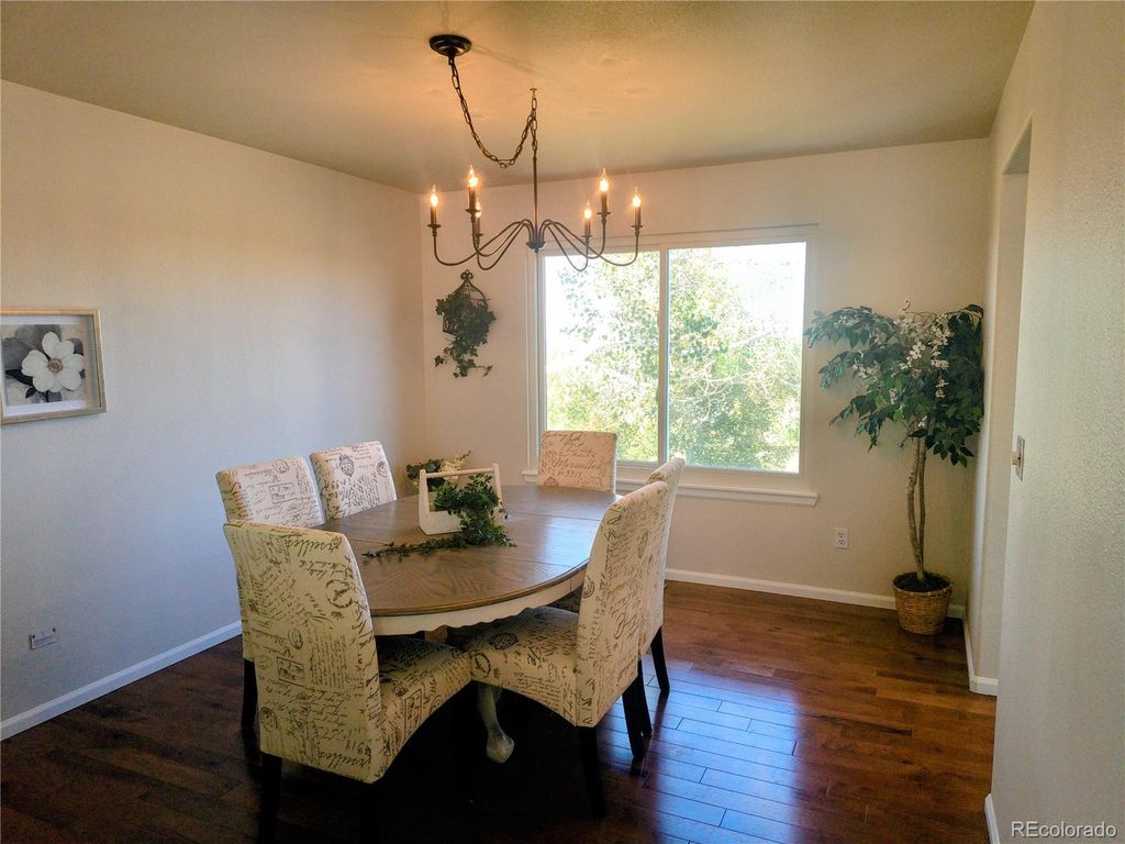 Image 12 of property listing at 6945 Mountain Brush Circle, Highlands Ranch, CO 80130