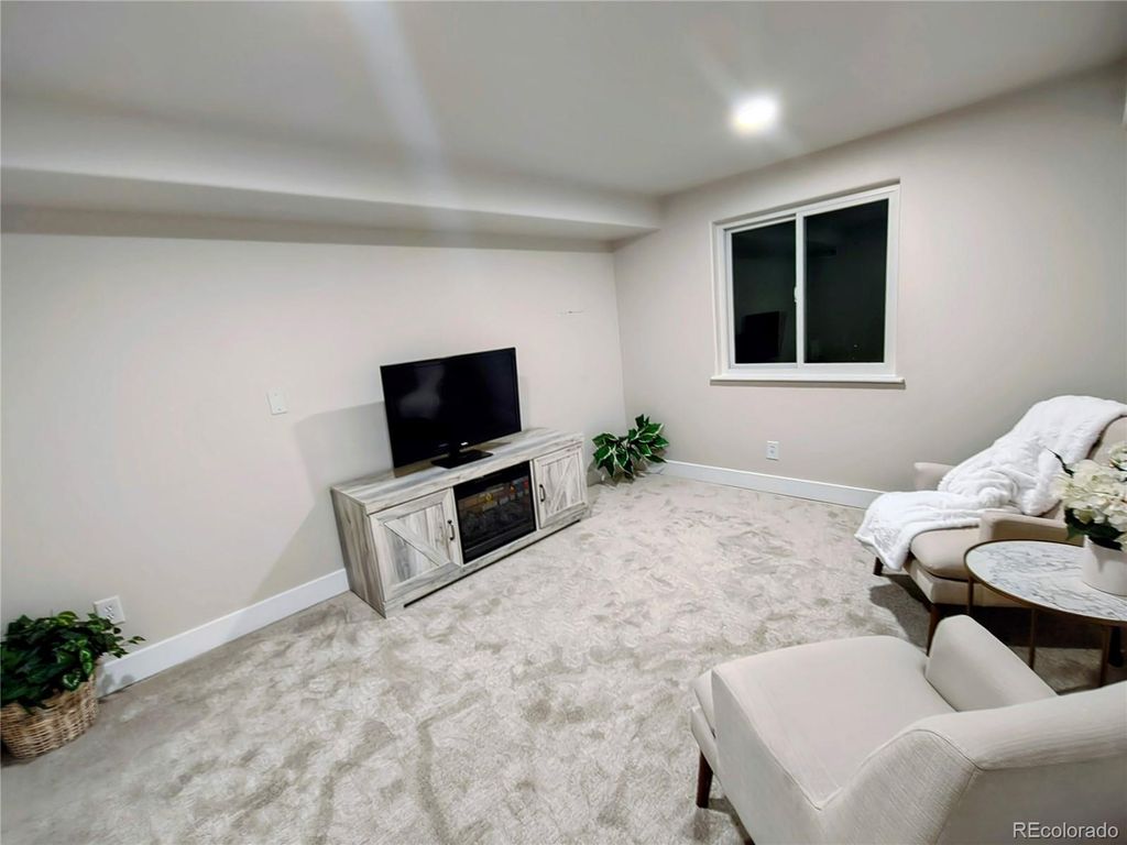 Image 29 of property listing at 6945 Mountain Brush Circle, Highlands Ranch, CO 80130