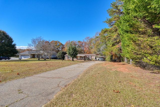 127 Michelle Drive, Chesnee, SC 29323