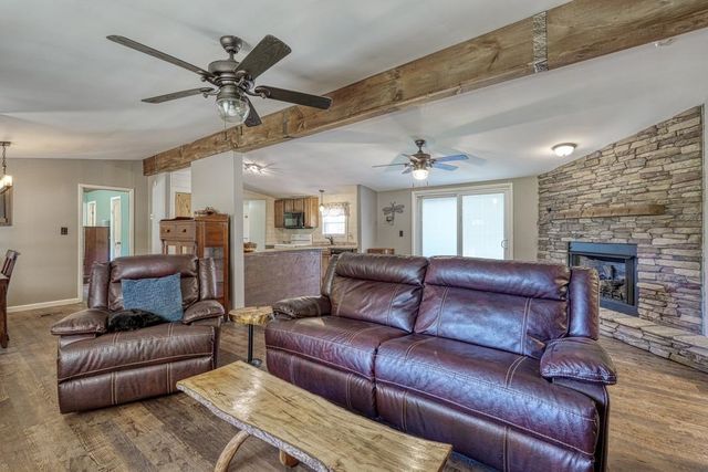 127 Michelle Drive, Chesnee, SC 29323