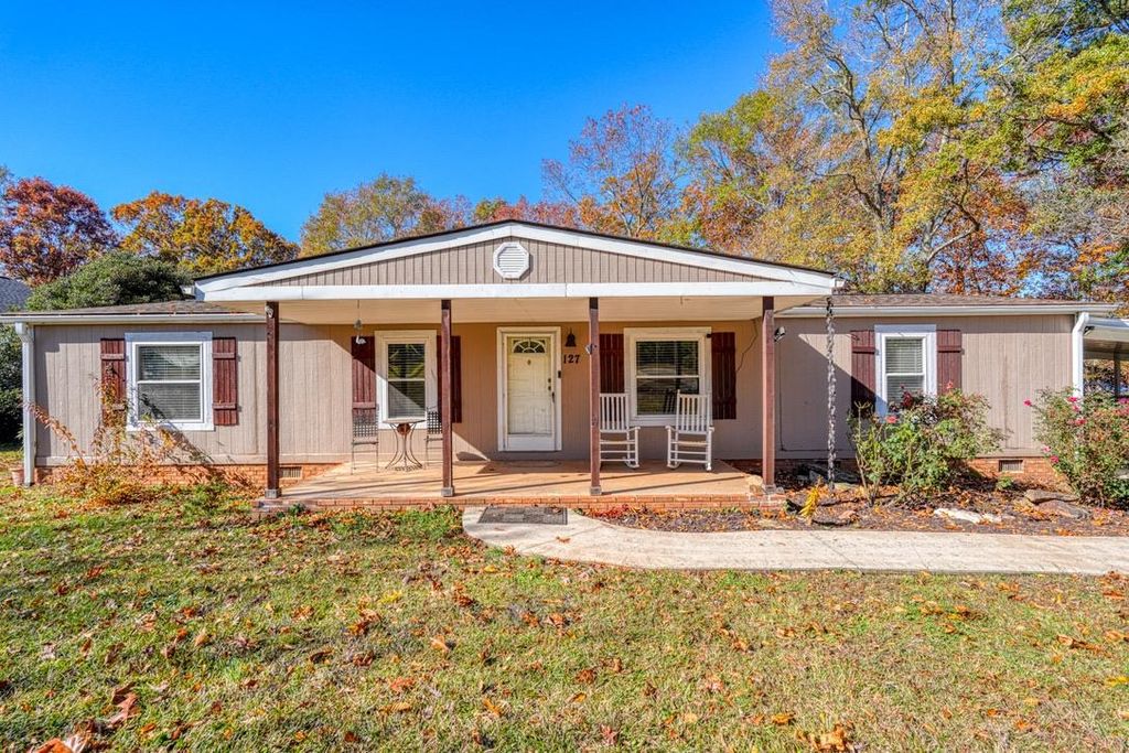 127 Michelle Drive, Chesnee, SC 29323