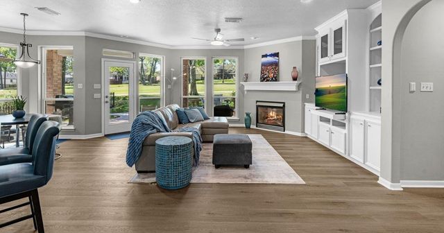 114 Winthrop Harbor S, Montgomery, TX 77356
