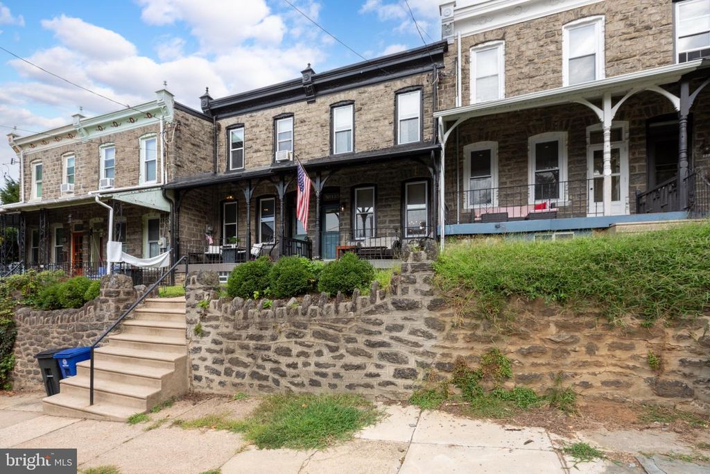 125 OSBORN ST, Philadelphia, PA 19128 — exterior