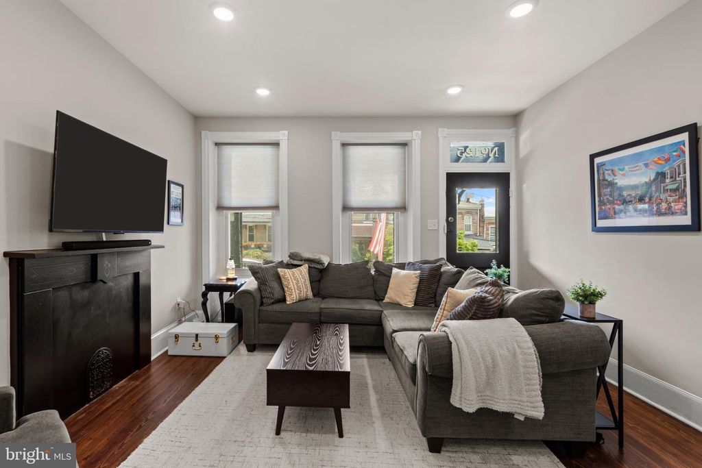 125 OSBORN ST, Philadelphia, PA 19128 — photo 4