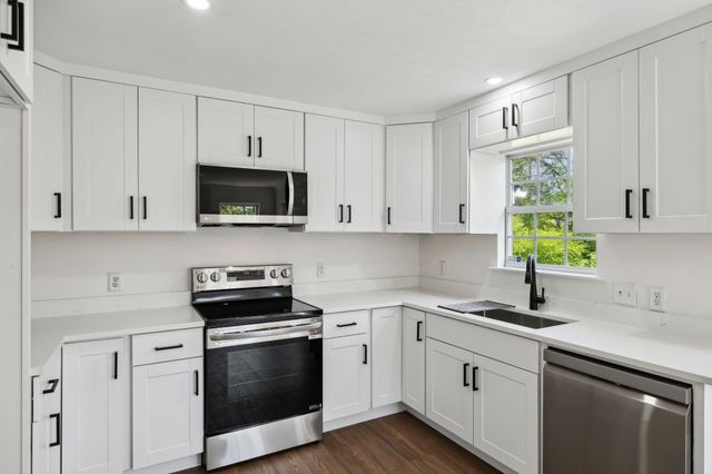 833 Stone Hedge Ct, Old Hickory, TN 37138