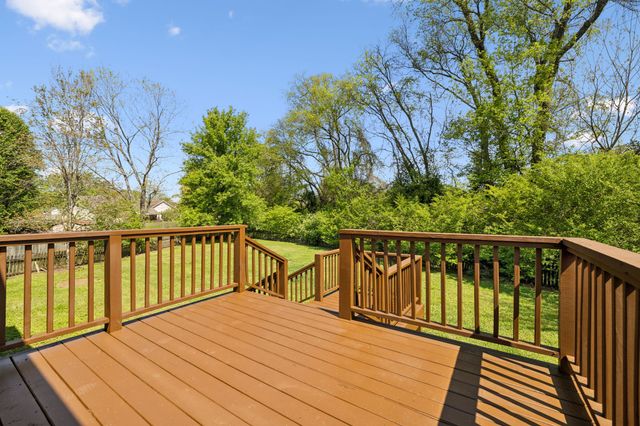 833 Stone Hedge Ct, Old Hickory, TN 37138