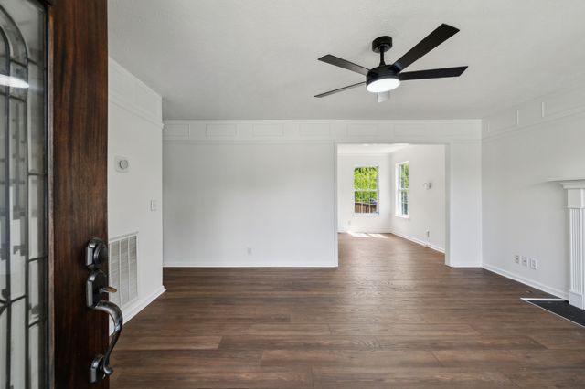 833 Stone Hedge Ct, Old Hickory, TN 37138