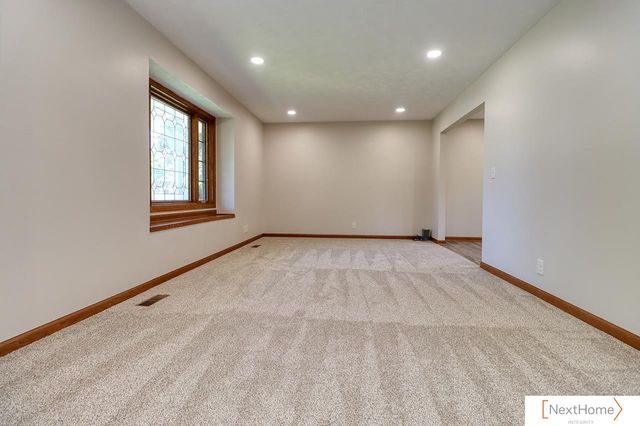5430 Danbury Road, Lincoln, NE 68512