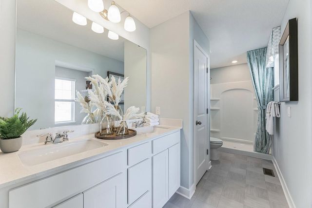 17053 Draper Way, Lakeville, MN 55044