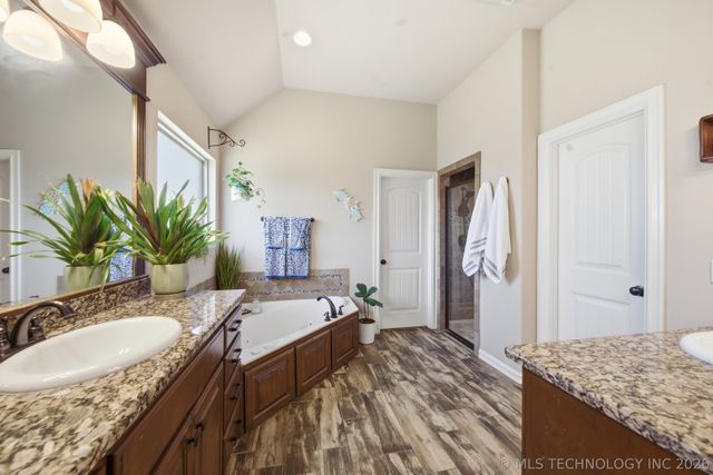 7701 E 82nd Street North, Owasso, OK 74055