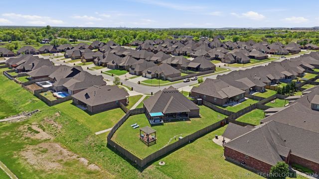 7701 E 82nd Street North, Owasso, OK 74055