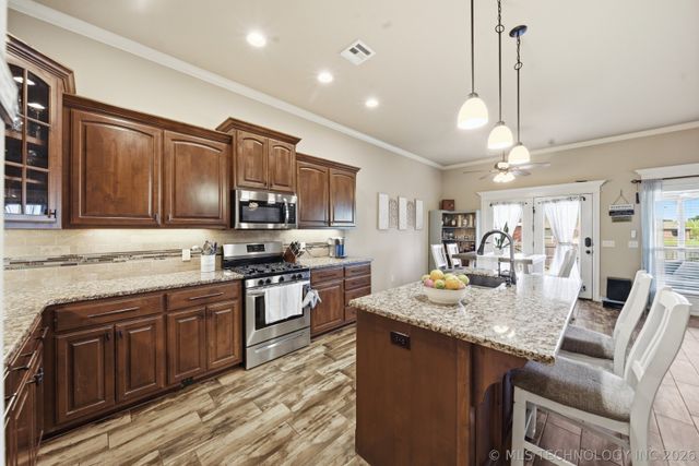 7701 E 82nd Street North, Owasso, OK 74055
