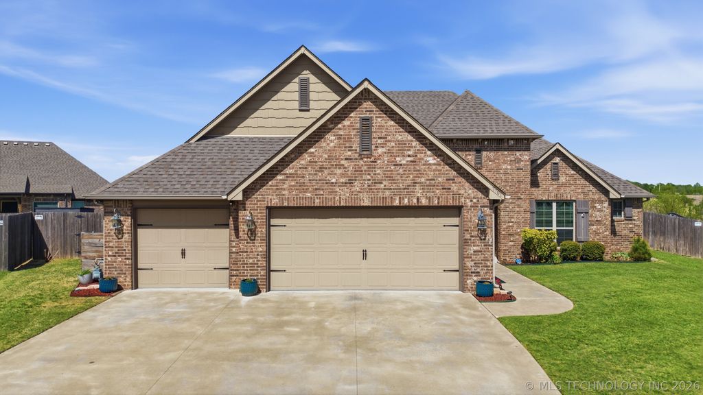 7701 E 82nd Street North, Owasso, OK 74055