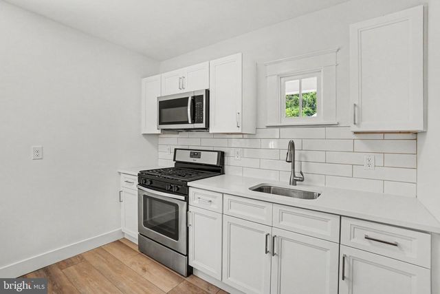 4 MYRTLE AVE, Reading, PA 19606