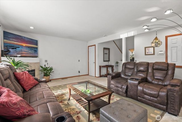 929 149th Place SW, Lynnwood, WA 98087