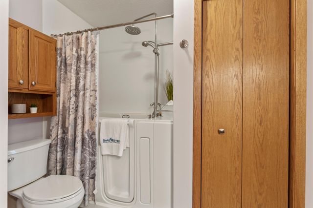 2325 Valleyhigh Drive NW, Rochester, MN 55901