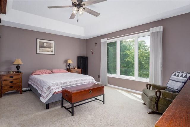 13921 Hawthorn Drive, Clive, IA 50325