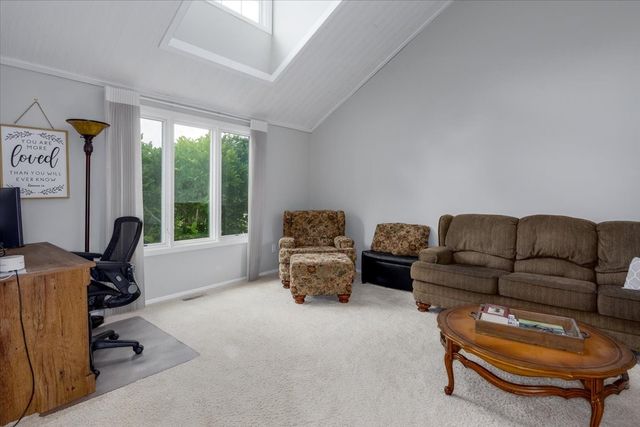 13921 Hawthorn Drive, Clive, IA 50325