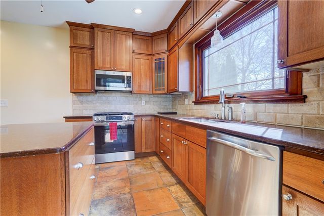 16 Potter Place, Perinton, NY 14450
