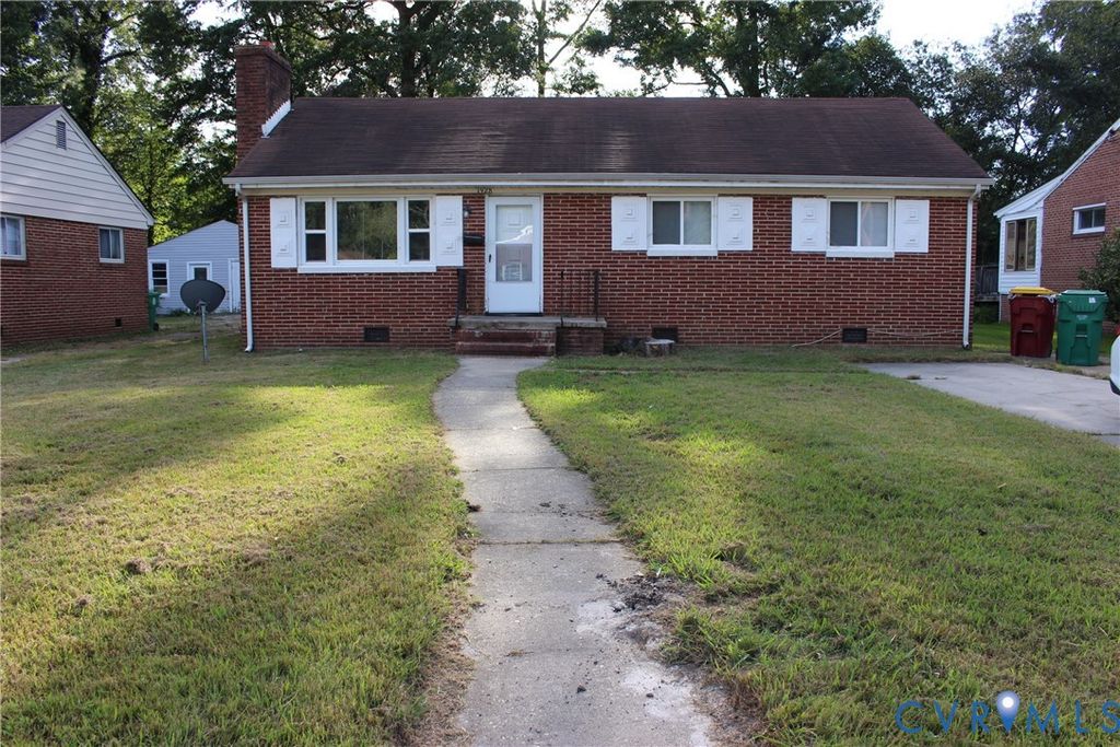 1928 Burks St, Petersburg, VA 23805