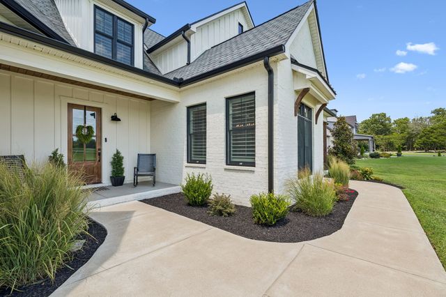 7220 Plainview Rd, Christiana, TN 37037